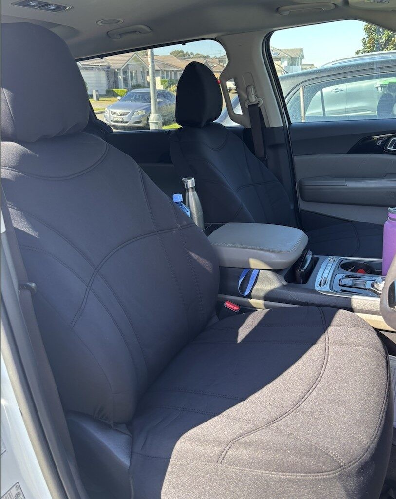 Kia Carnival seat covers Seat covers fitted to a Kia Carnival
