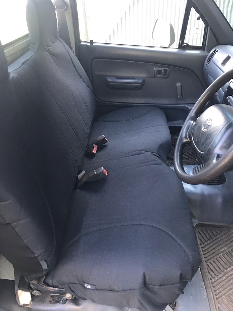 Toyota Hilux seat covers Seat covers fitted to a Toyota Hilux