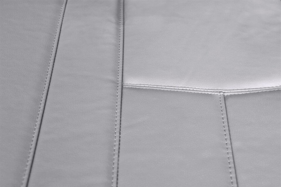 Toyota Hilux seat covers Seat covers fitted to a Toyota Hilux